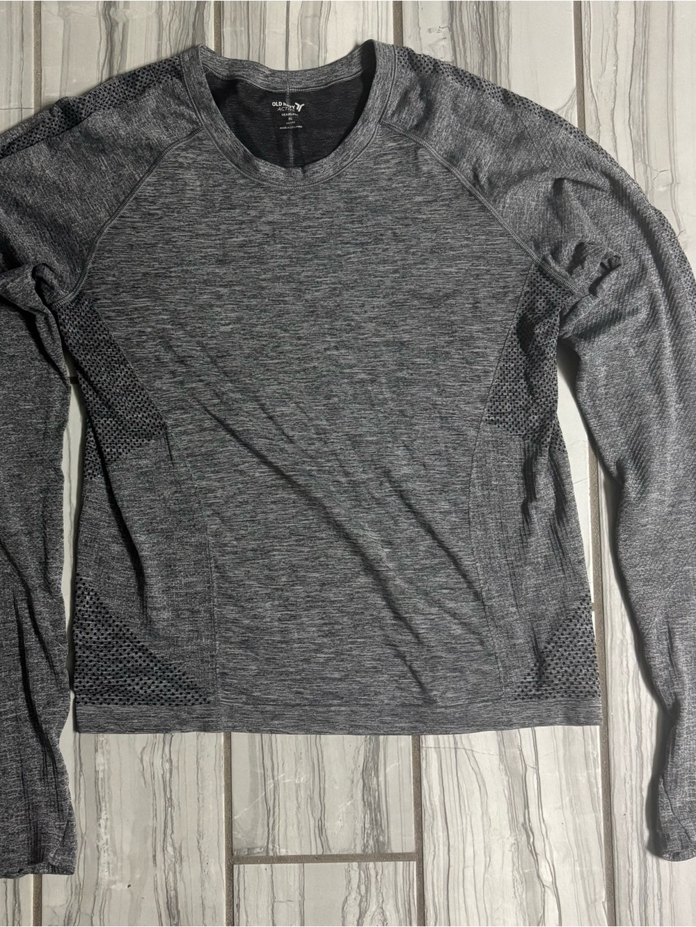 Old Navy Active Charcoal Gray Seamless Long Sleeve Top
